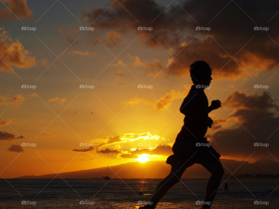 Enjoying an run in the tropical sunset