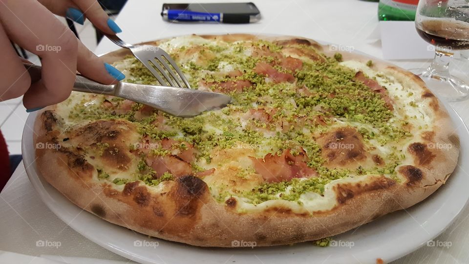 pizza al pistacchio