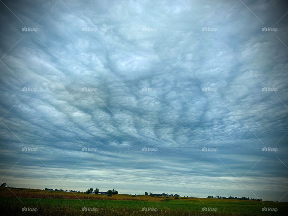 Rippled cloudscape before the rain