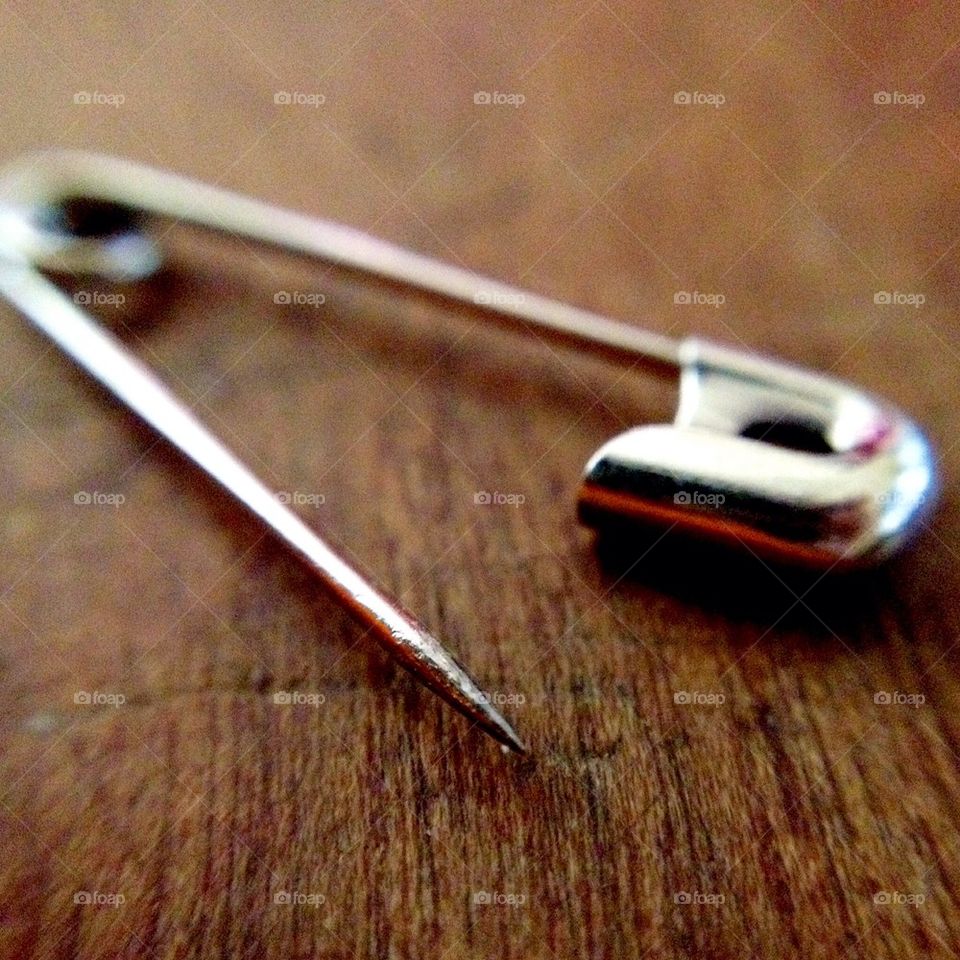 Safety pin