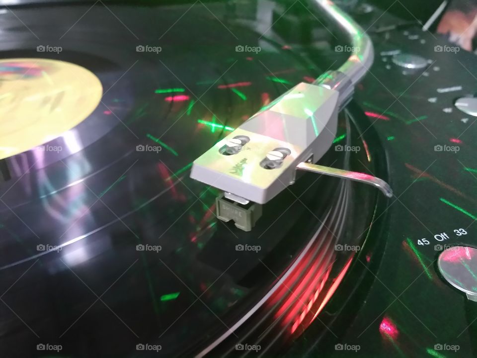 Turntable With Lights Reflecting
