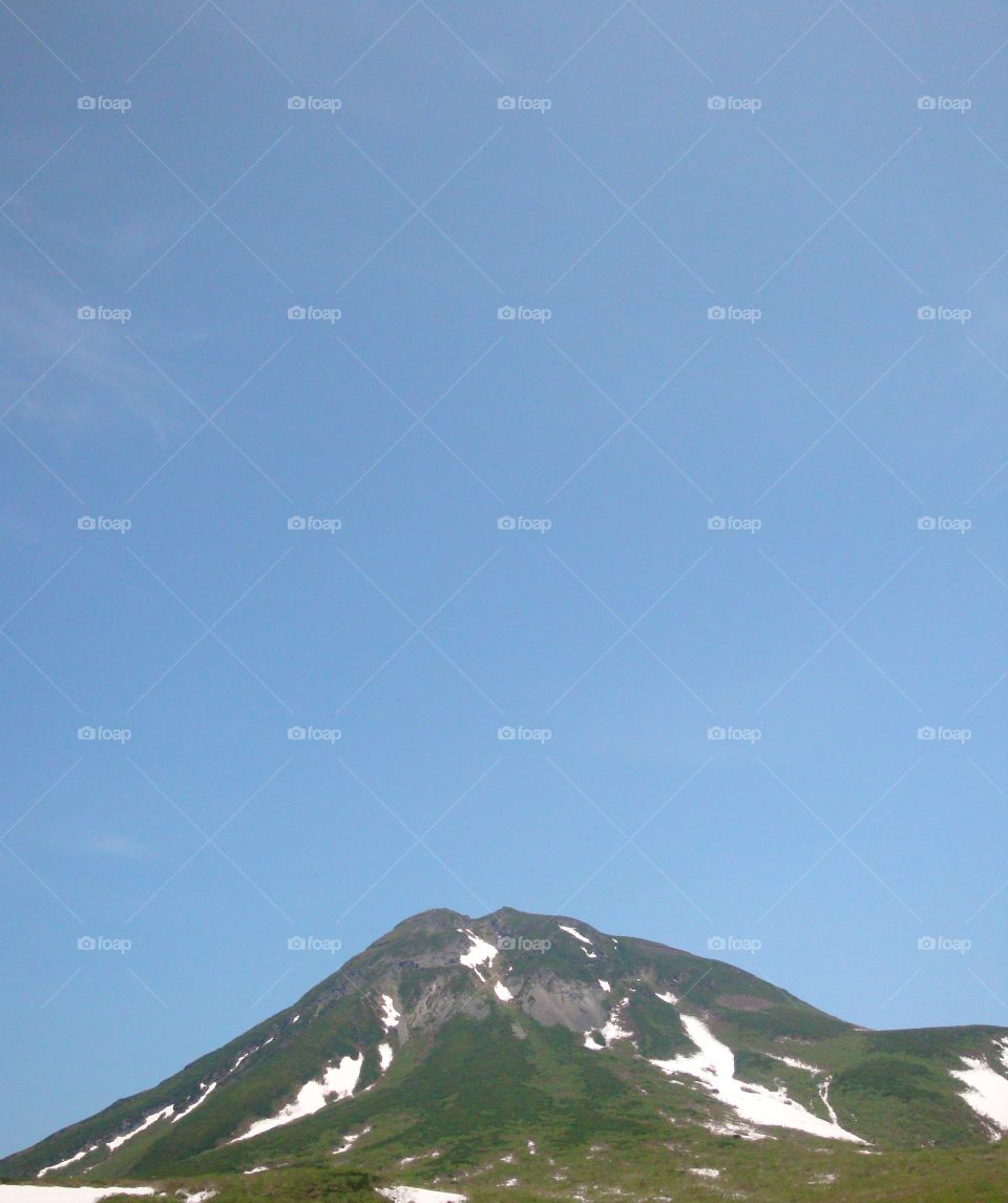 Clear Sky and Mountain 