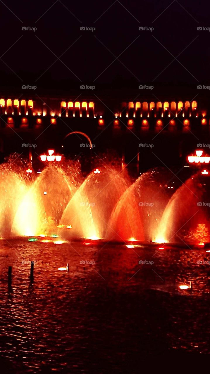 fountain light show