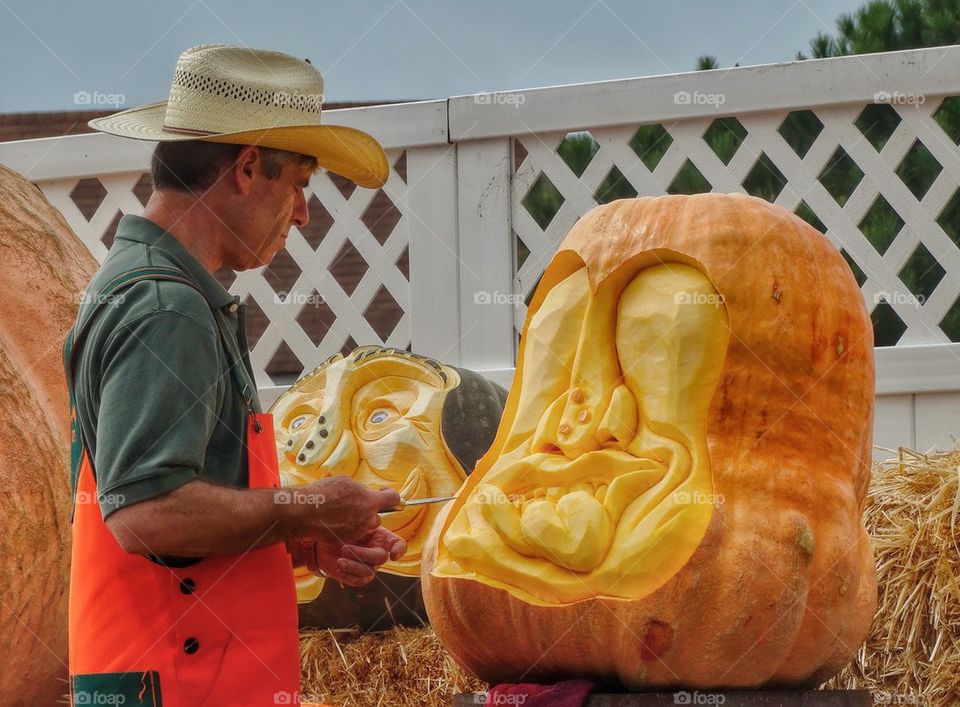 Carving Giant Pumpkins