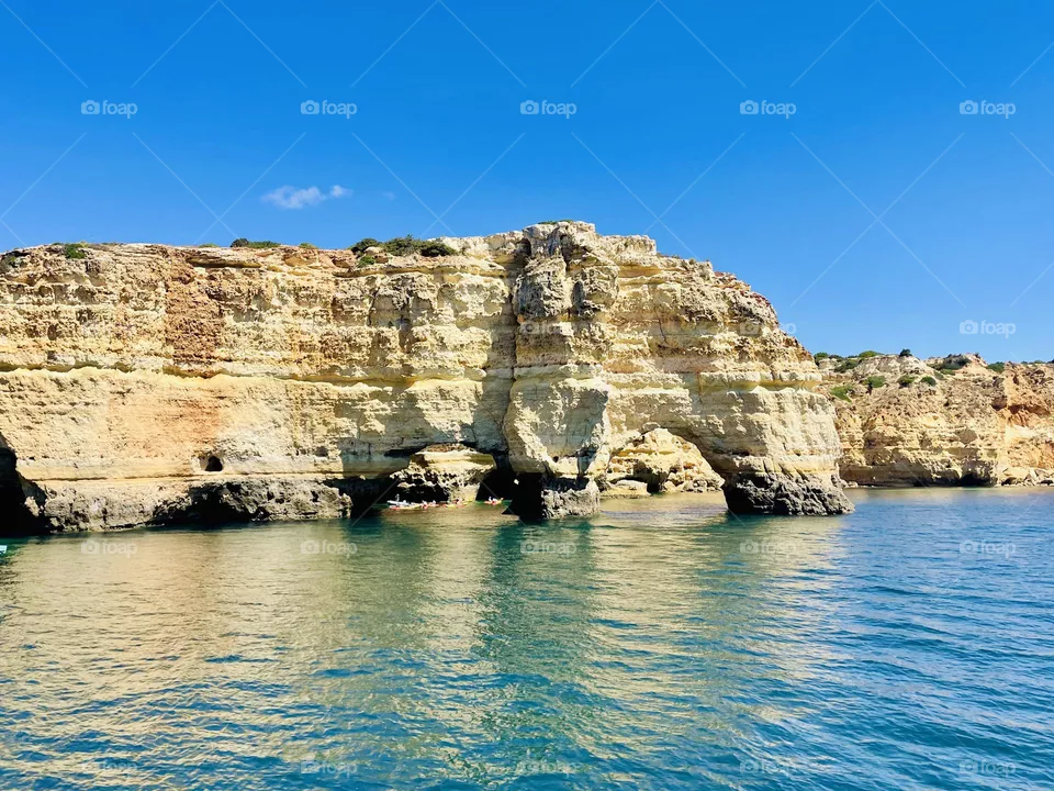 Travel by boat 