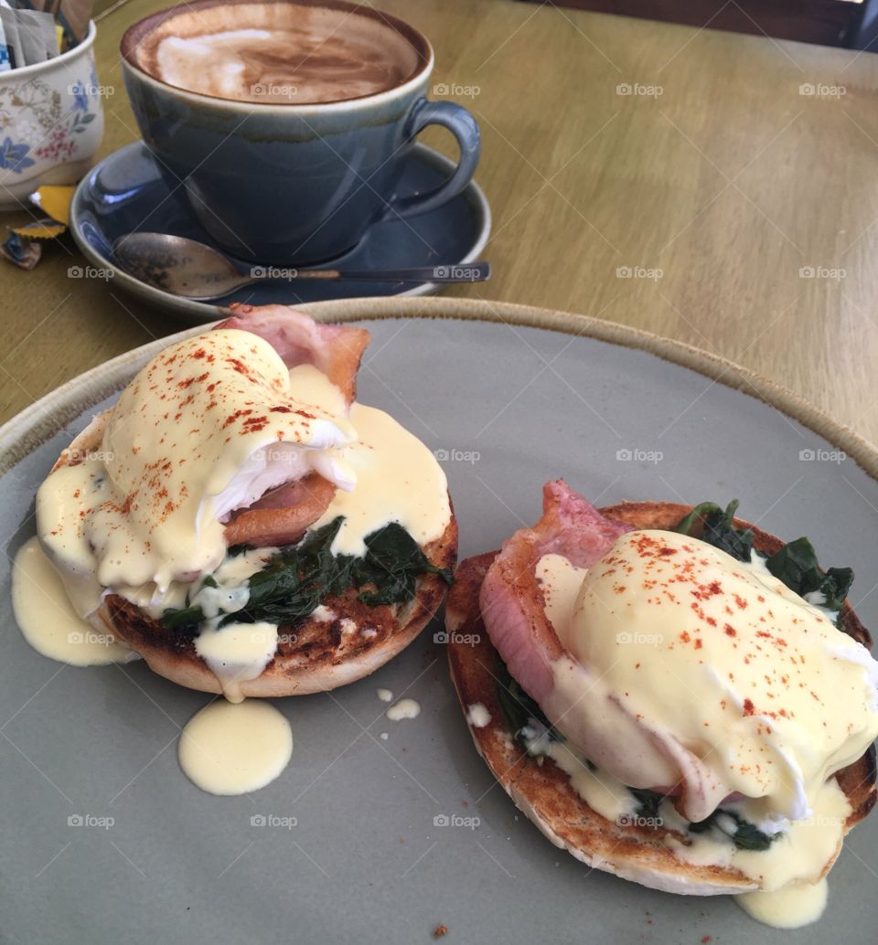 Breakfast Brunch Benedict 