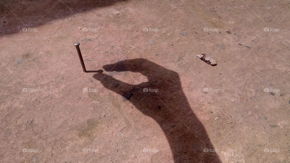shadow pulling nails