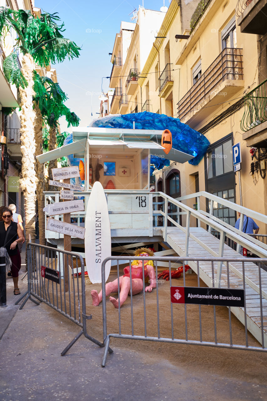 Barrio de Gracia. Primer día de Fiesta. Listos para el verdicto del jurado