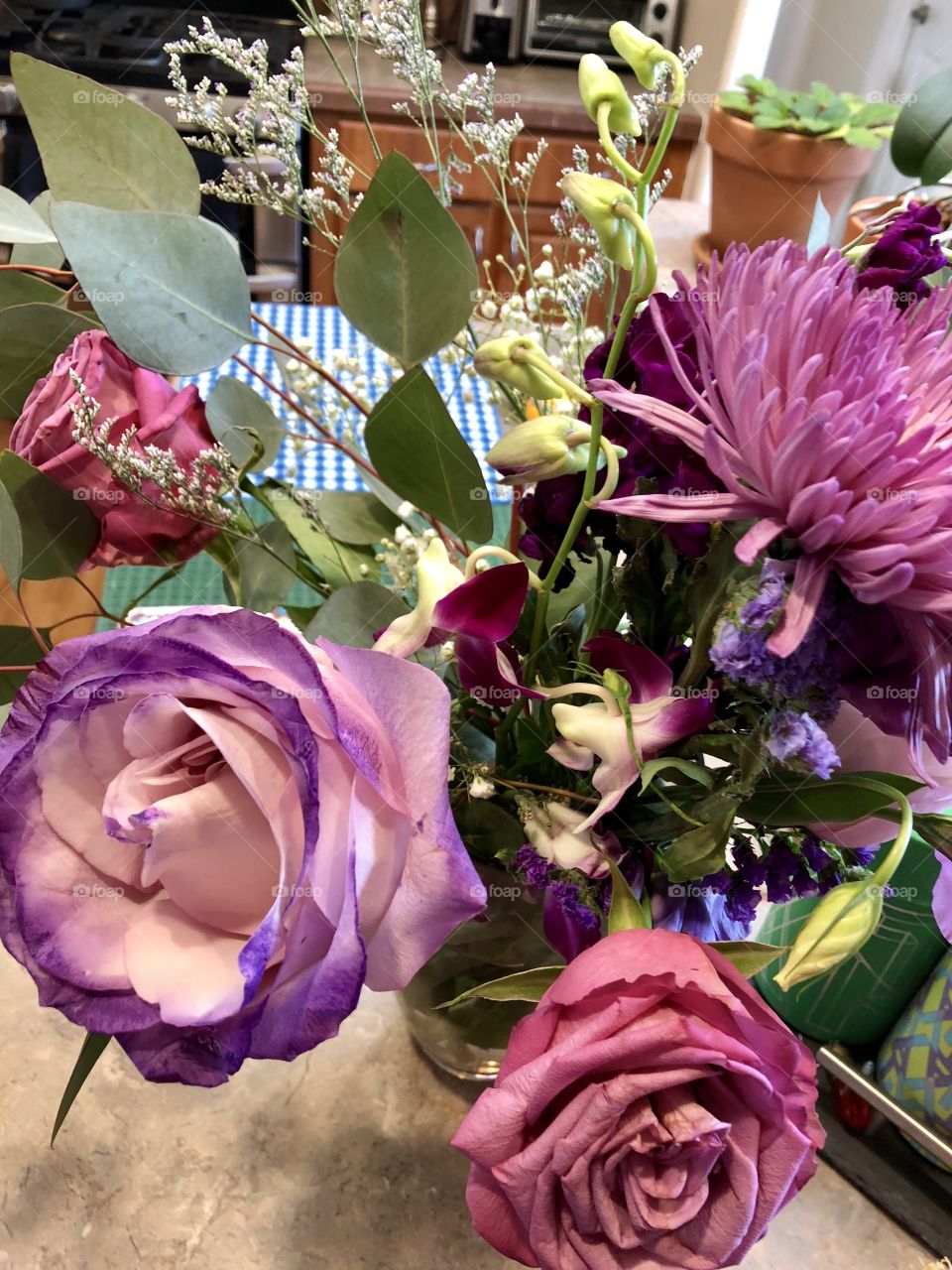 Flower bouquet in shades of lilac.