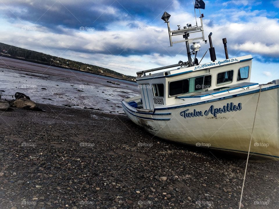 Boat at low tide 