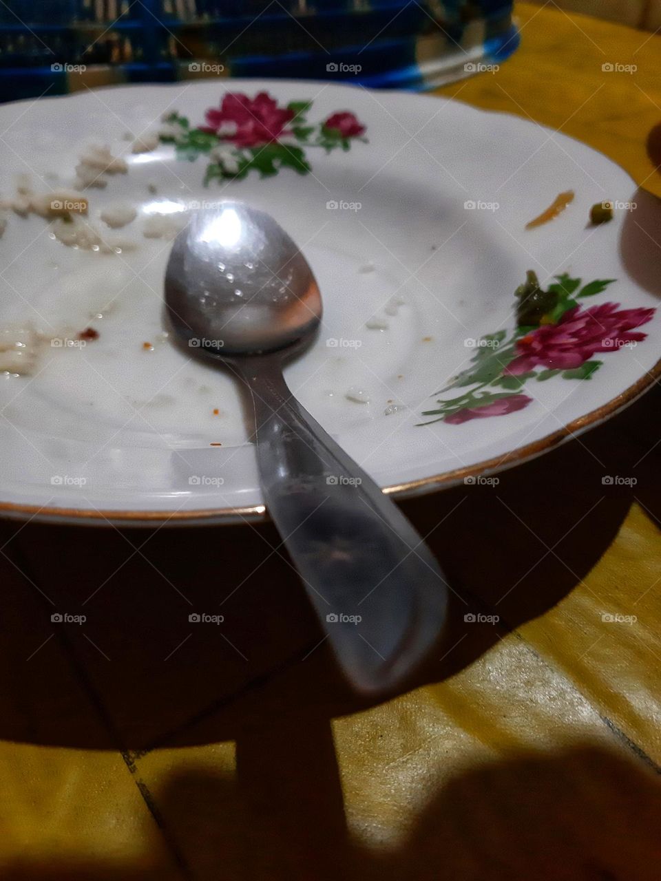 The condition of a plate after eating in the form of accenturate style