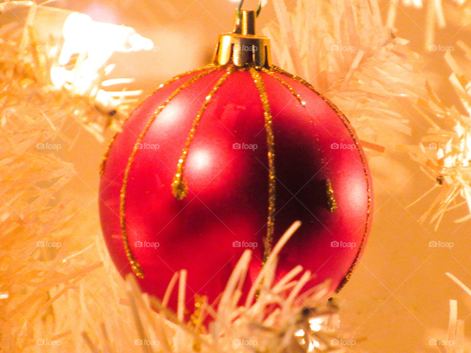Red ornament 