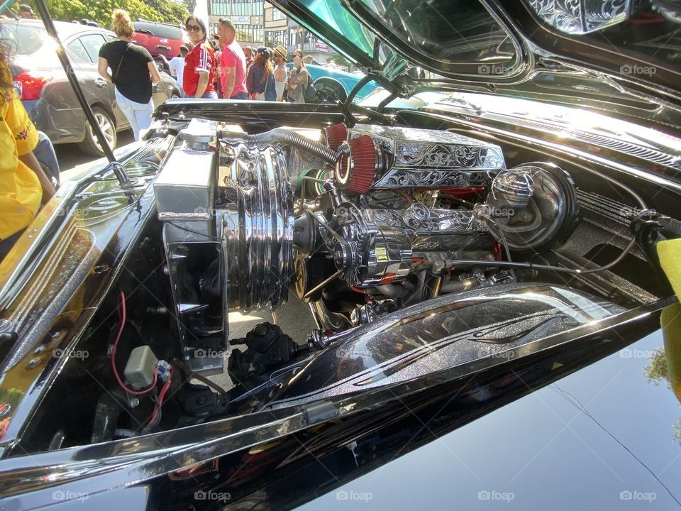 Incredible motor in classic car