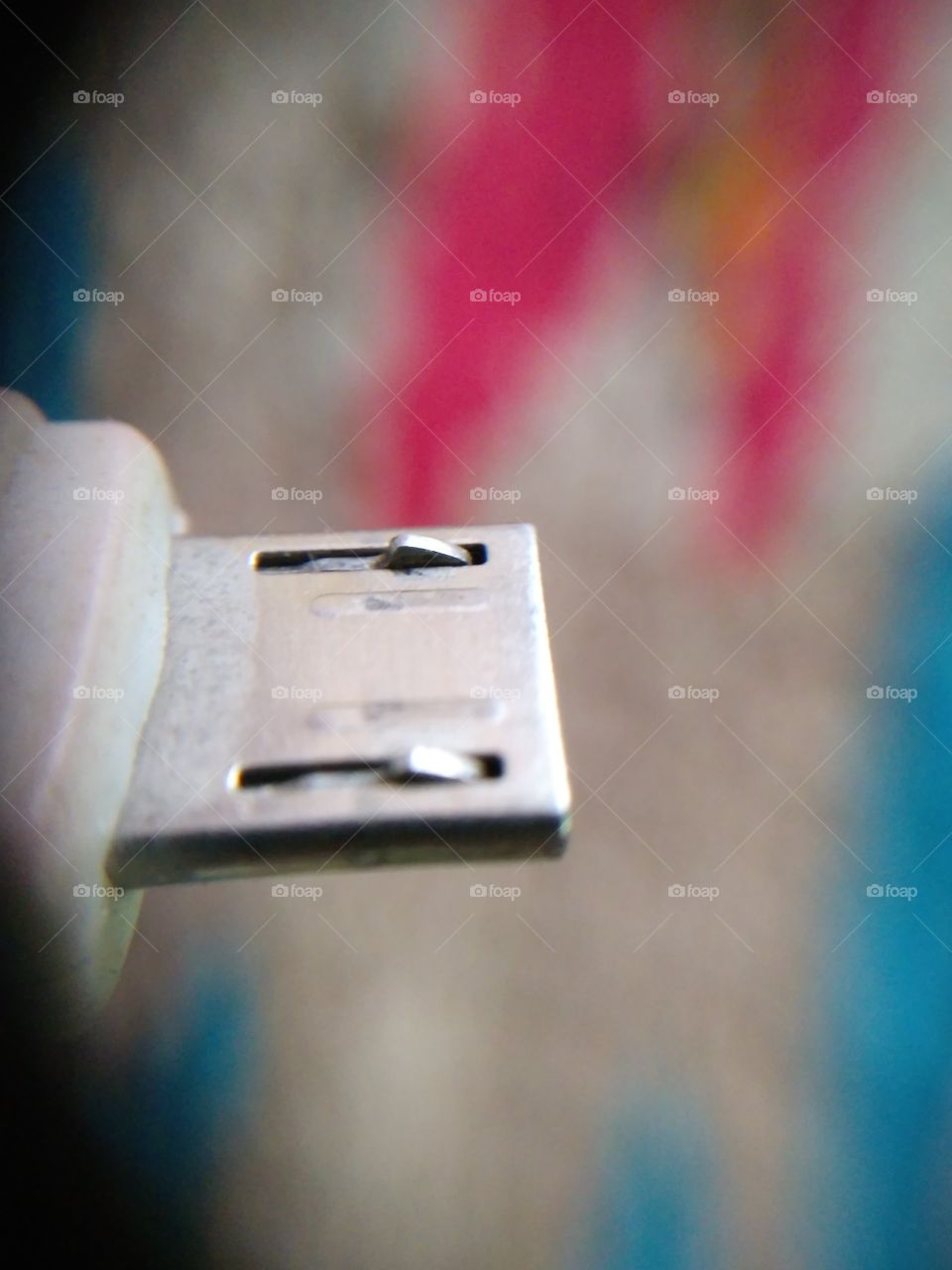 USB cable plug lock mobile end