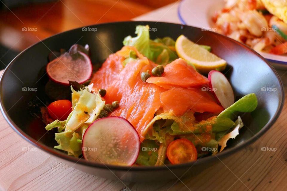 Law fresh salmon meat with Vegetables Salad