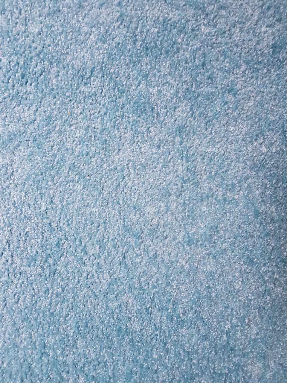 hellblauer Teppich, langflor, flauschig, unterschiedliche Blautöne, Struktur, nicht bearbeitet