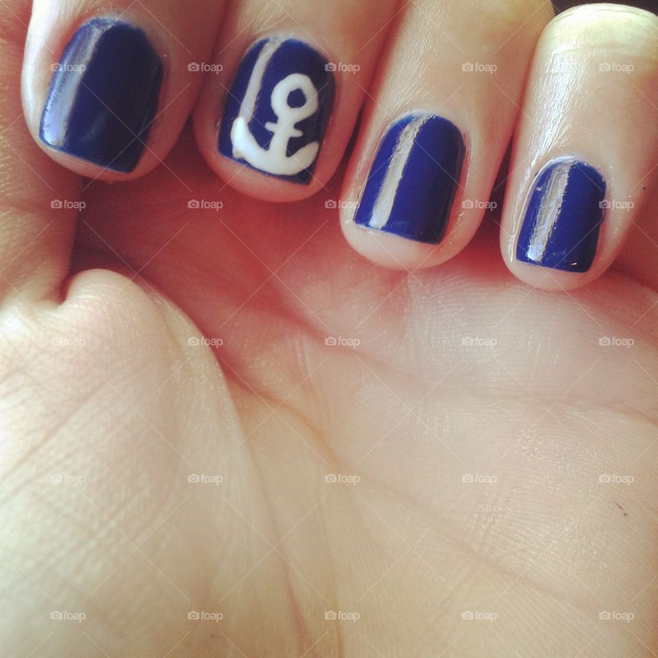 Navy blue orly gel & an Anchor for some extra spark!