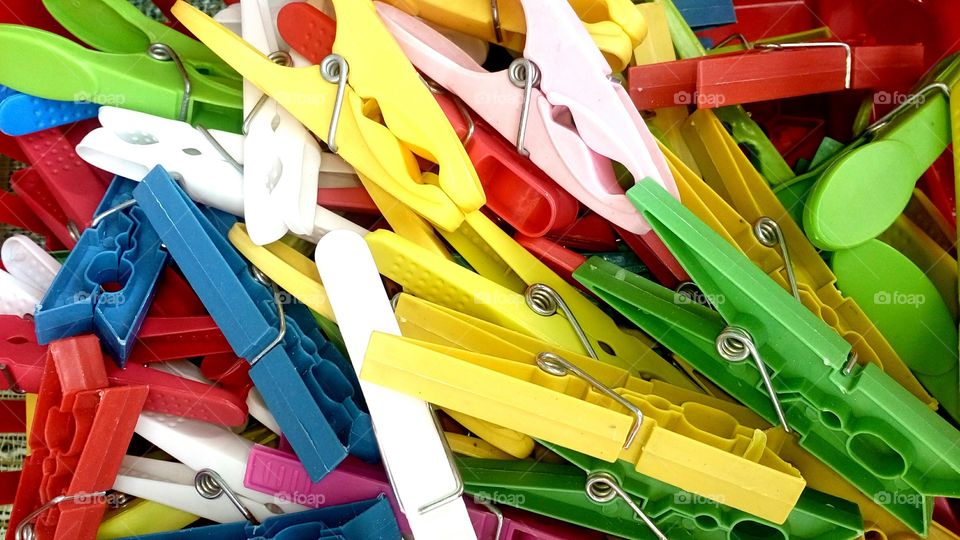 Laundry clipps colored