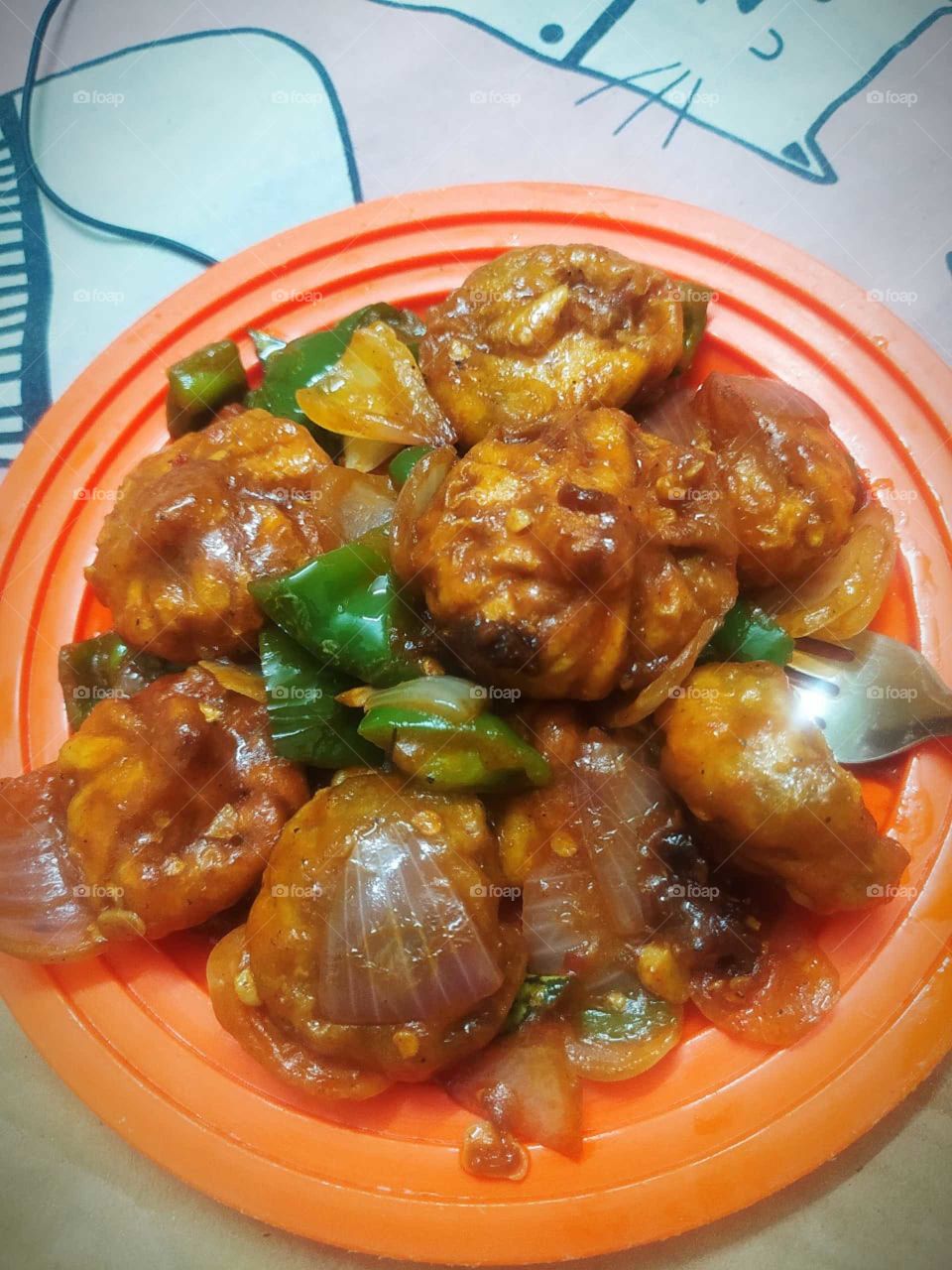 Gravy Momos : Momos are undeniably the most loved snack in the capital and perhaps the whole country. This South Asian delicacy is now experimented in ways more than one with some crazy varieties popping up all over town.