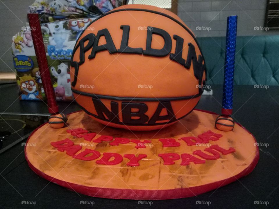 spalding  basketball cake