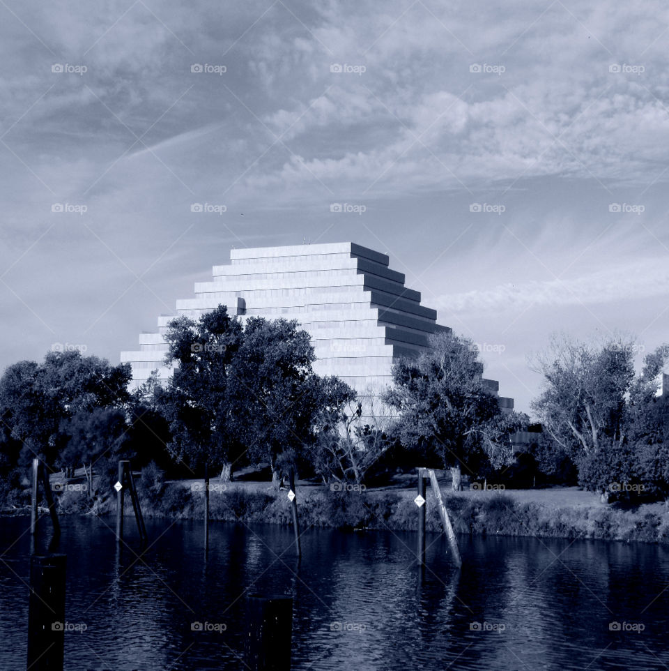architecture/ building. taking photos on the Sacramento River Front