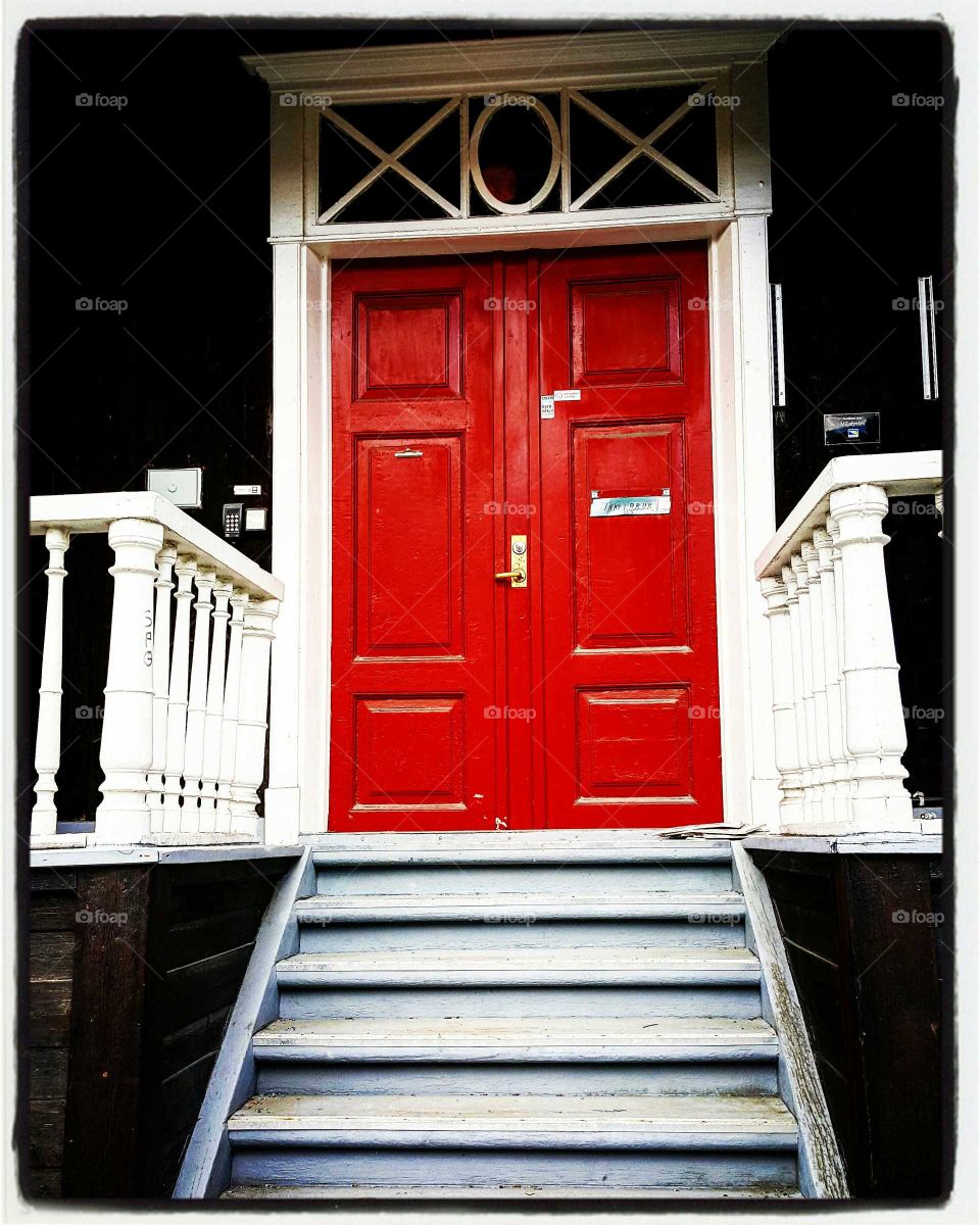 The red door