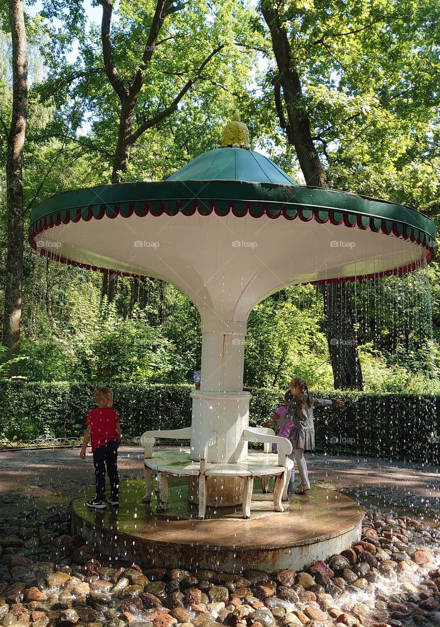 Park in the City ⛲ Fontaine ⛲ Kids ⛲ Summer ⛲