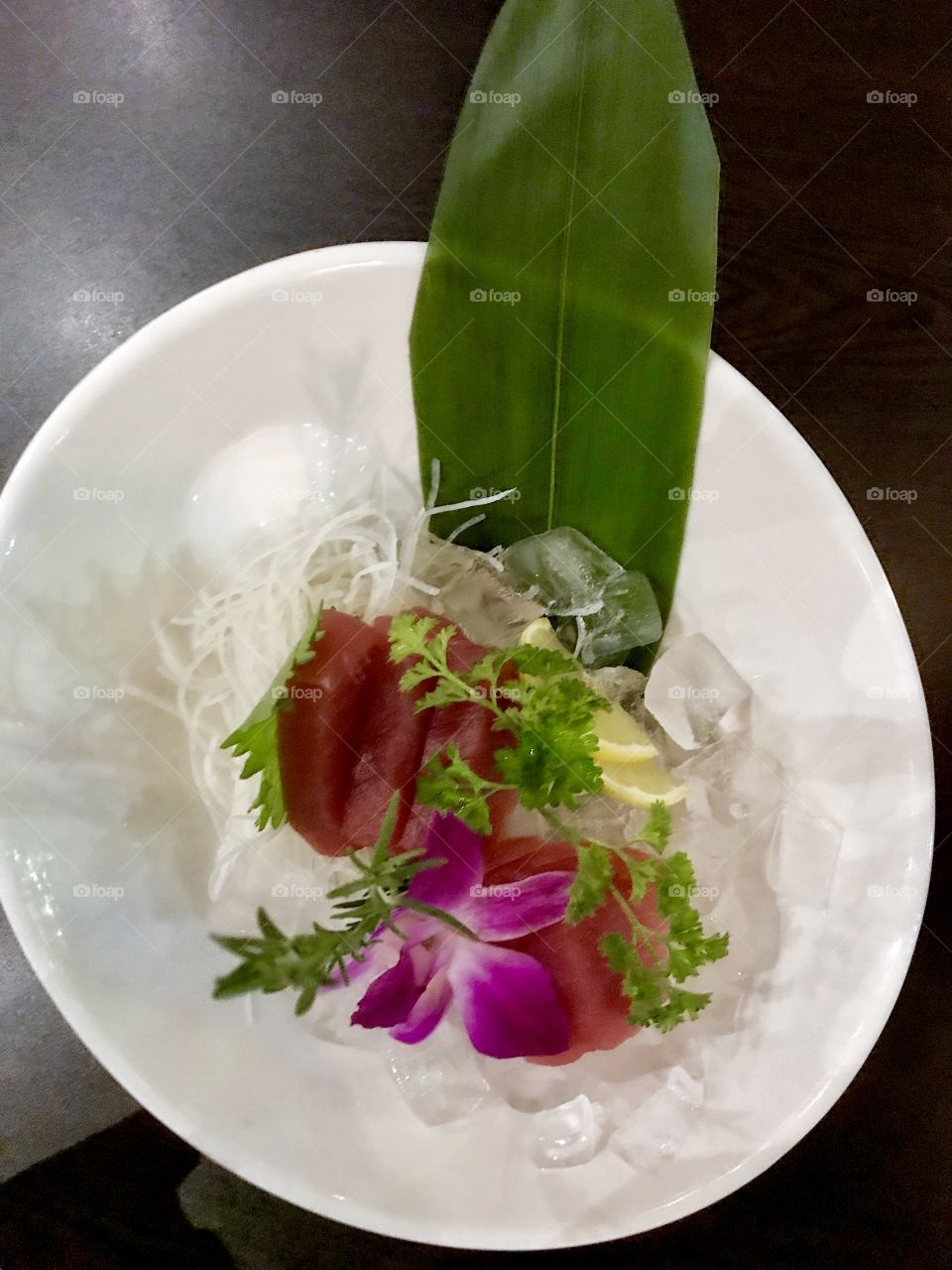 Tuna sashimi 