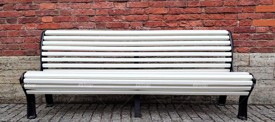 Bench white⬜ Geometry 🧱 Rectangles⬜