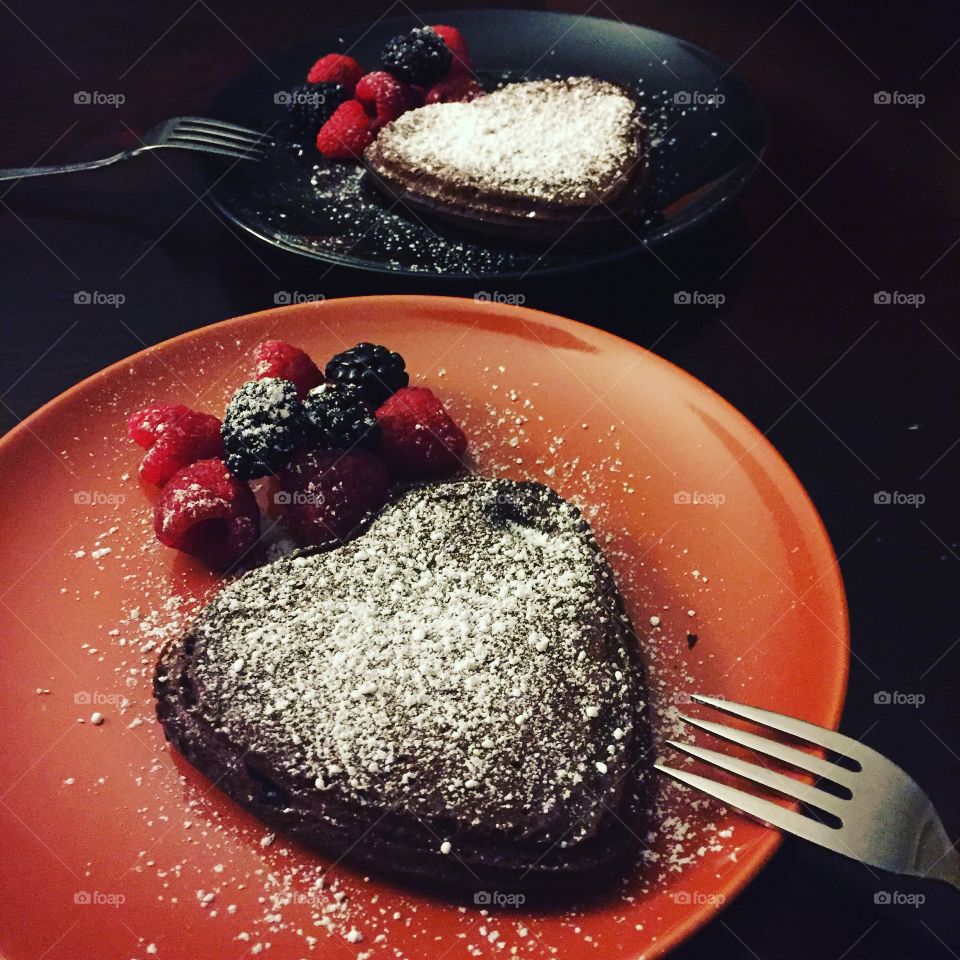 Celebrating V-day with homemade chocolate lava cake 