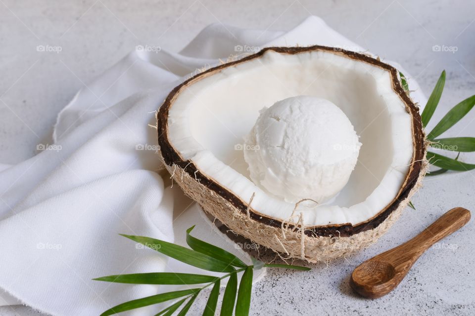 Coconut ice cream 