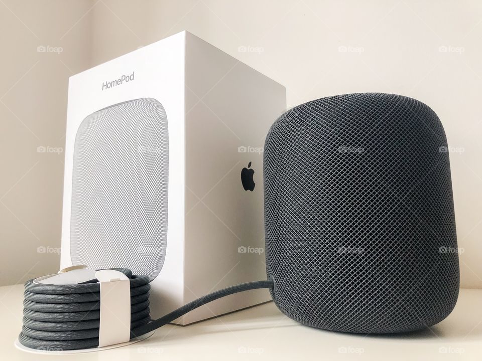 Unboxing The Apple HomePod