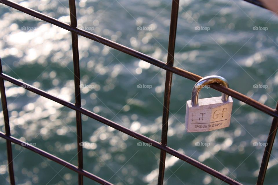 Good luck lock on a bridge