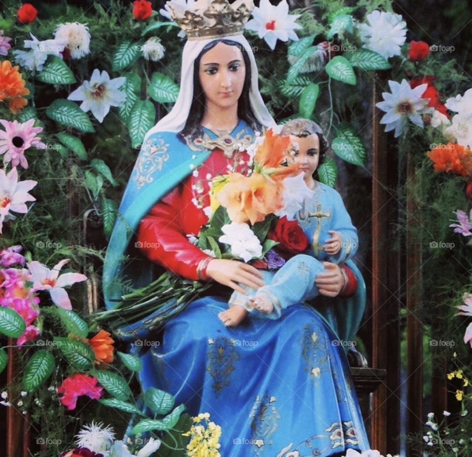 🙏 🇪🇸 Oh Maria, ruega por nosotros que recurrimos a ti.  Amén.  🇧🇷 Ó Maria, Nossa Senhora, rogai por nós que recorremos a vós. Amém. / 🇺🇸 O Mary, pray for us that we turn to you.  Amen. / 🇮🇹 O Madonna, prega per noi che ci rivolgiamo a te. Amen. 