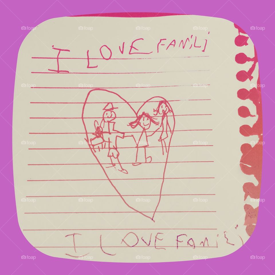 On a simple sheet of paper, we can express real and true feelings.  Long live the family and the joy of life! / Em uma simples folha de papel, podemos expressar sentimentos reais e verdadeiros. Viva a família e alegria da vida!