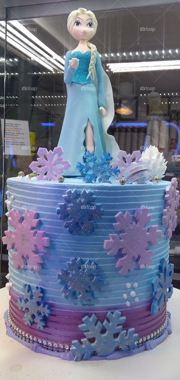 Frozen 2 Cake