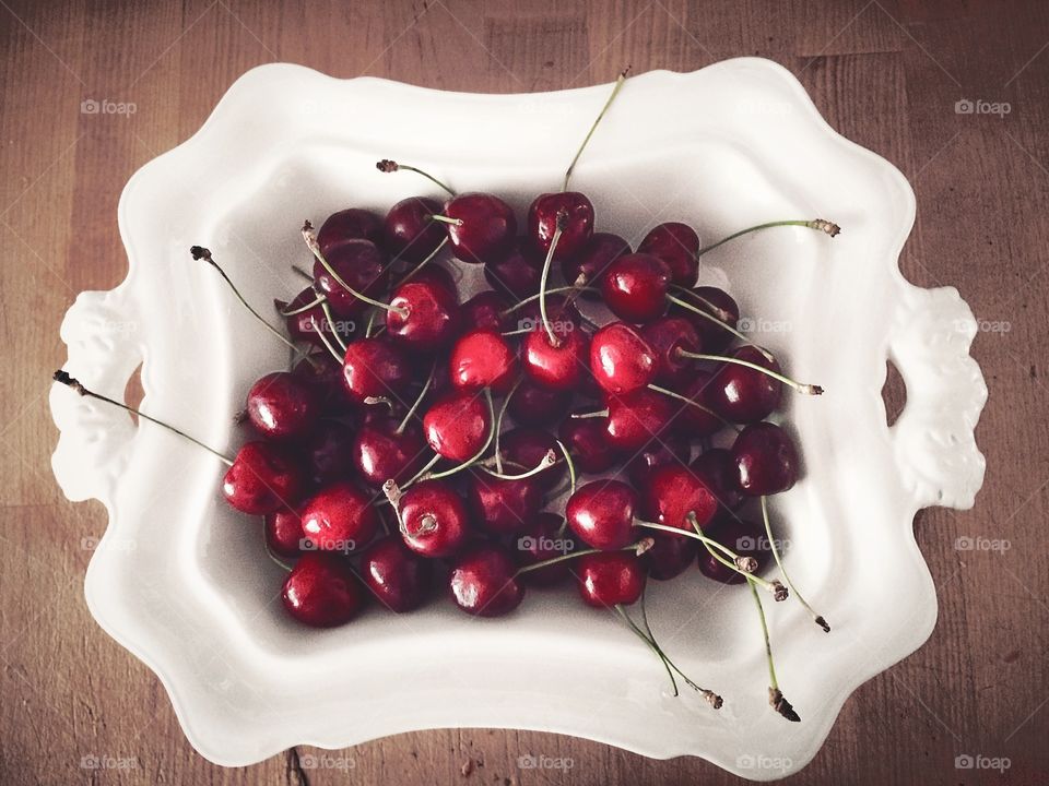 Cherry. Cherries in a bowl