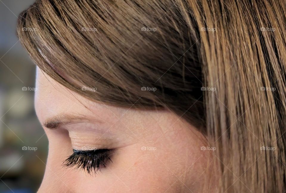 Young woman's Eye and eye shadow