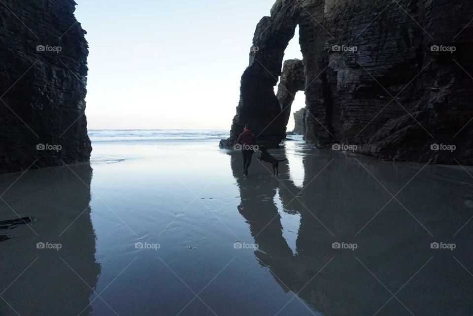 Beach#rocks#ocean#reflect#sky