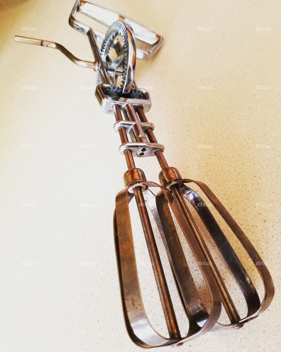 old fashioned egg beater