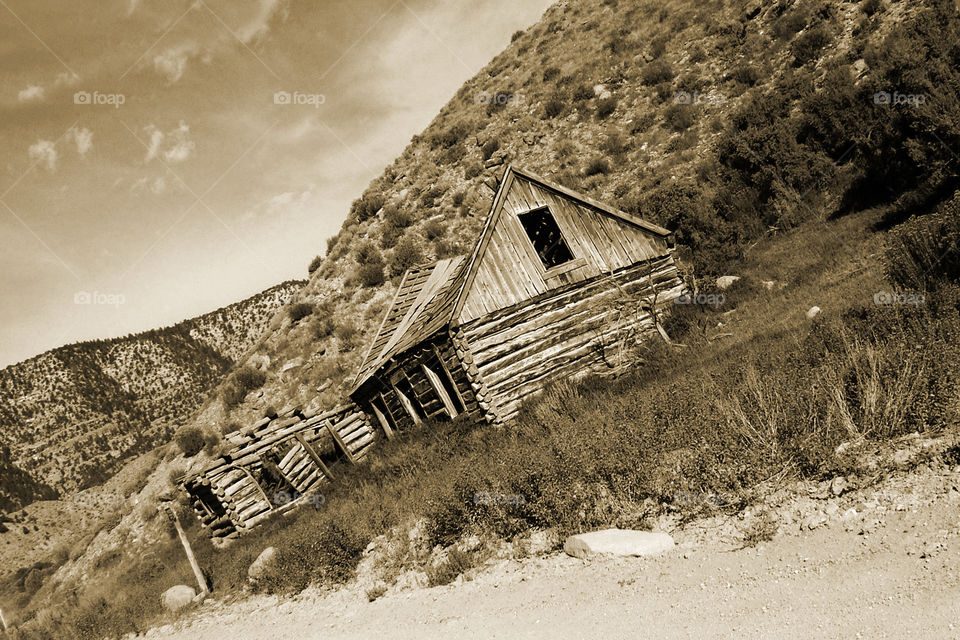 An abandoned shack in 9 Mile Canyon in Utah