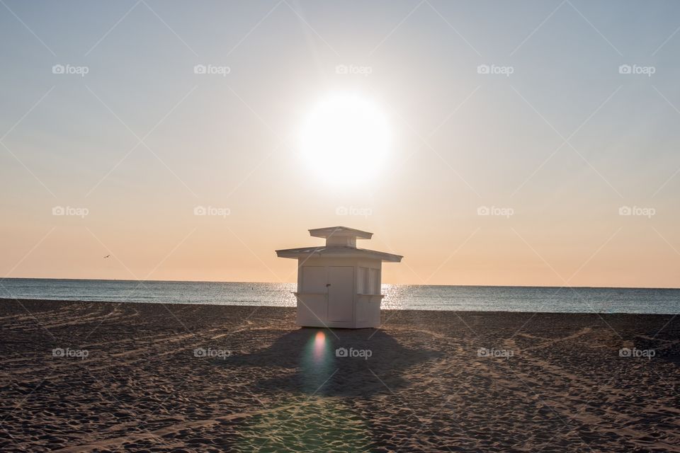 Shining lifeguard stand