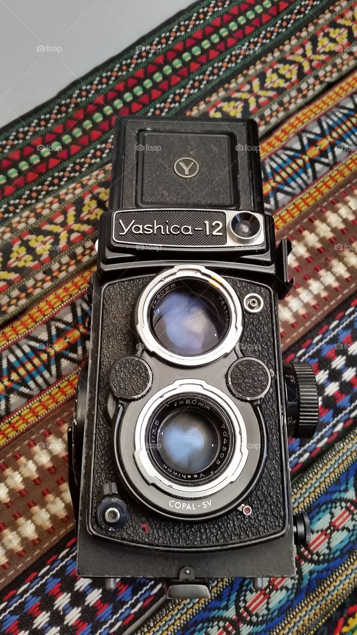yashica 12 tlr camera