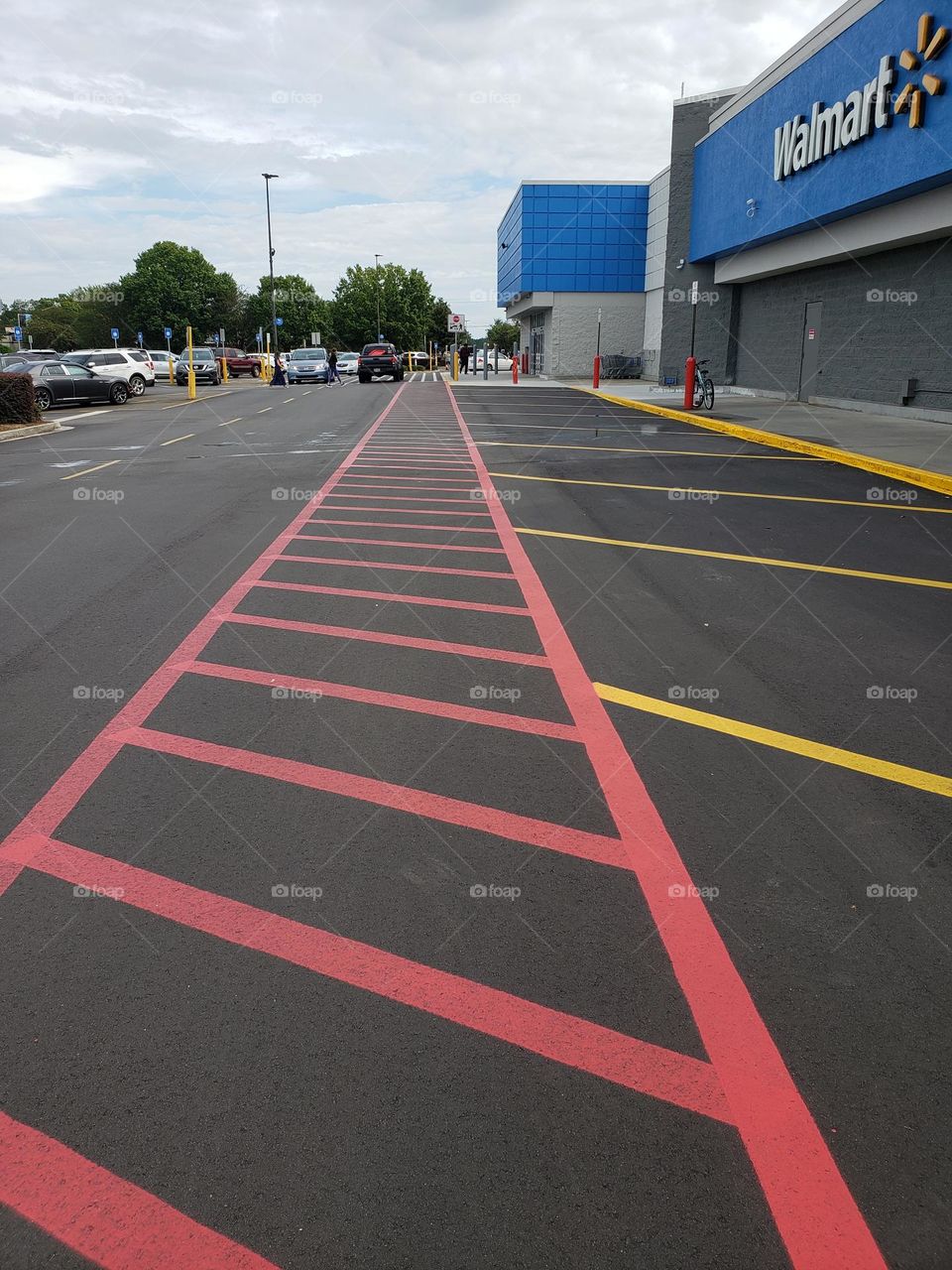 Red Line of the street stores ,Nice.