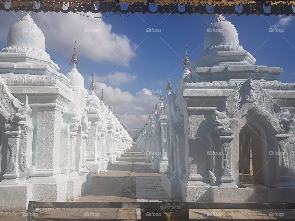 Making merit in Mandalay