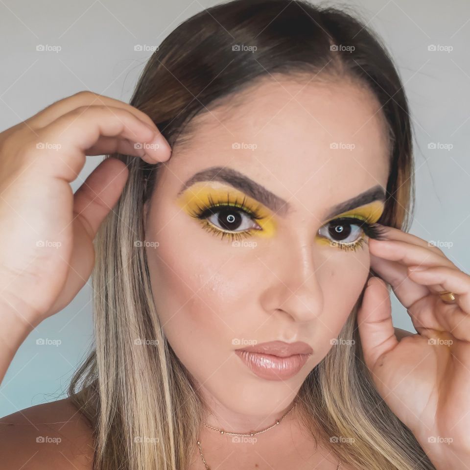 Makeup yellow