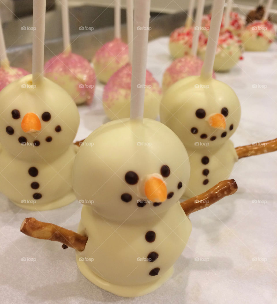 Snowmen Cake Pops! 