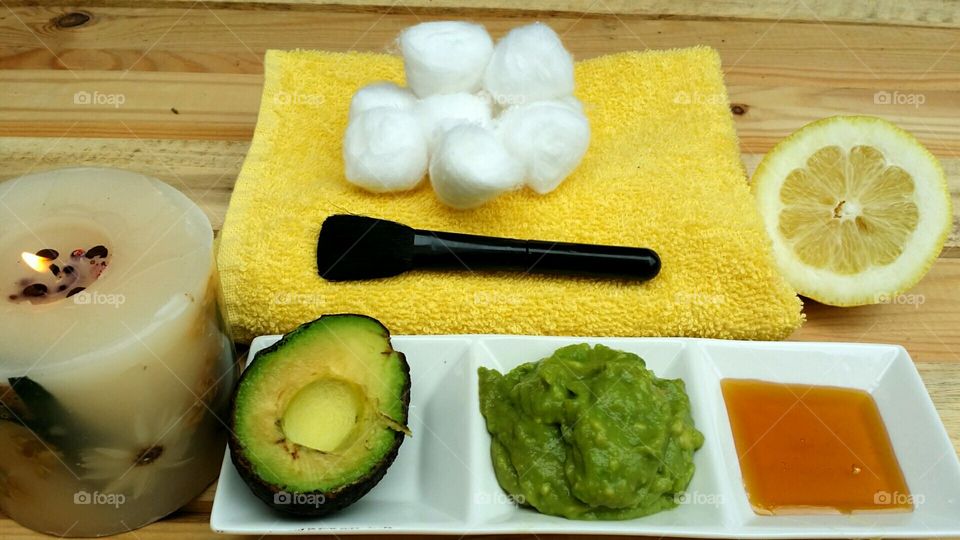 homemade  facial avocado