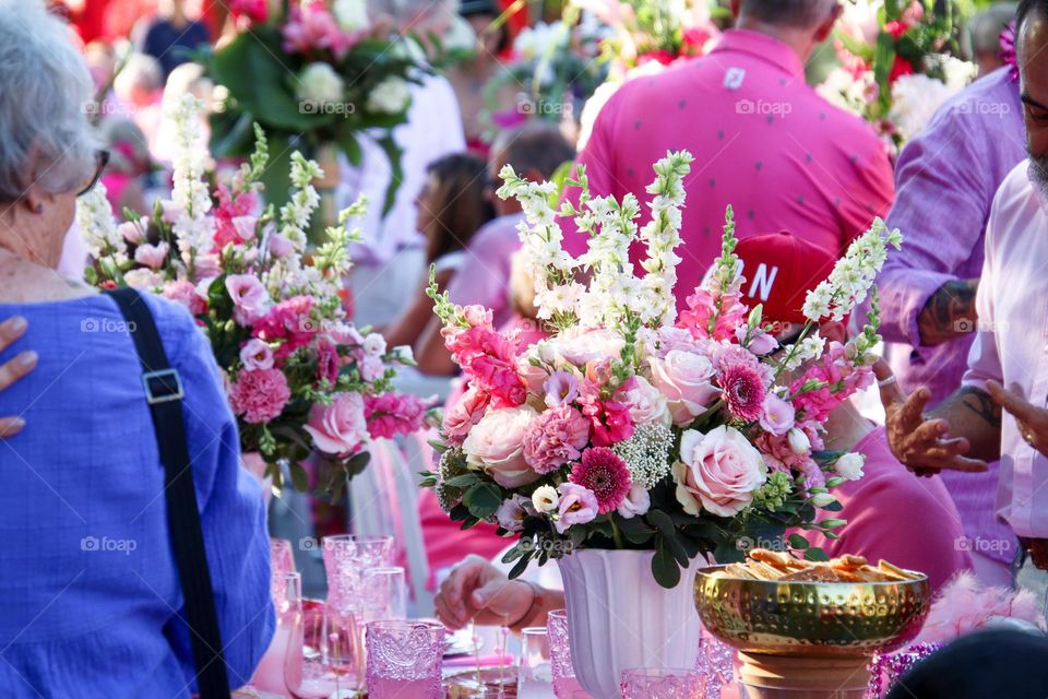 Summer dinner in a shades of pink