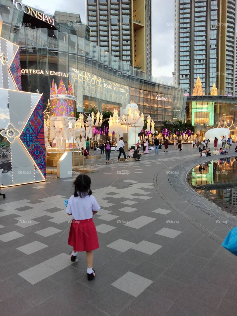 Kid back from school (2020)